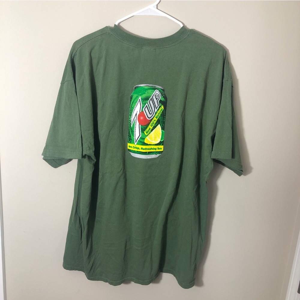 Vintage 7-Up tee